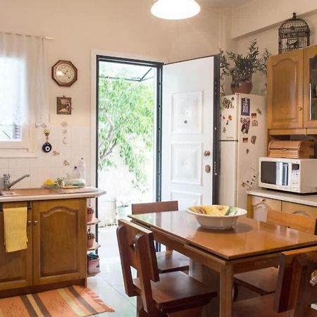 Family Apt With Garden Next To The Sea Атина Екстериор снимка