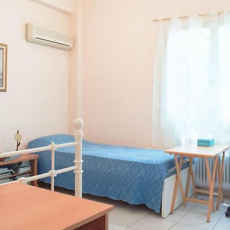 Family Apt With Garden Next To The Sea Атина Екстериор снимка
