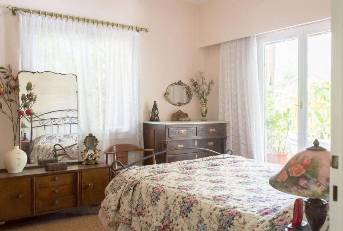 Family Apt With Garden Next To The Sea Атина Екстериор снимка